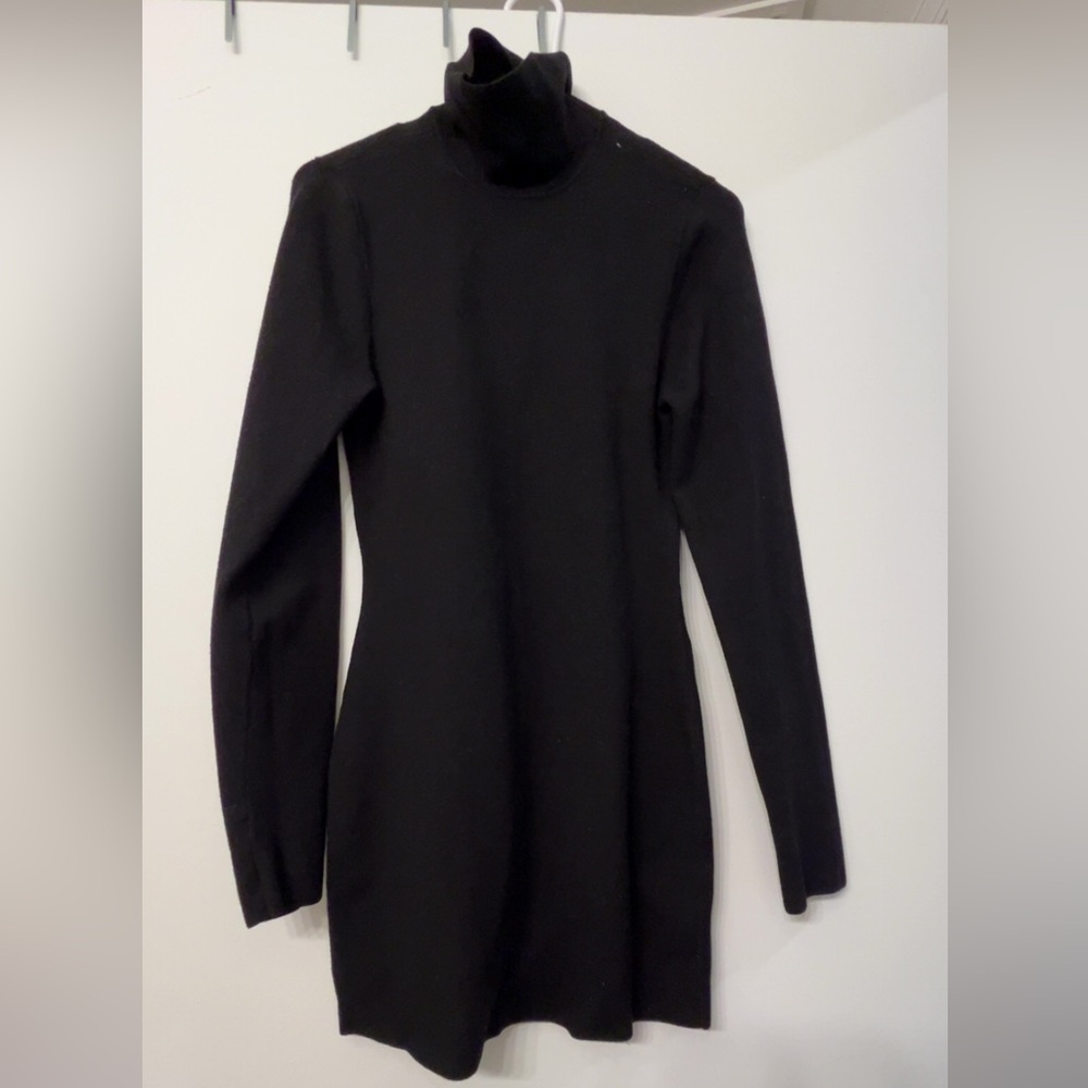 Forever 21 Classic Black Long Sleeve Dress